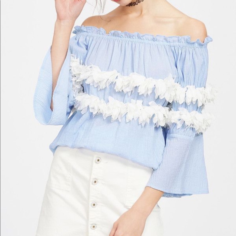 Beautiful floral off shoulder pleated flower top - Picture 5 of 5